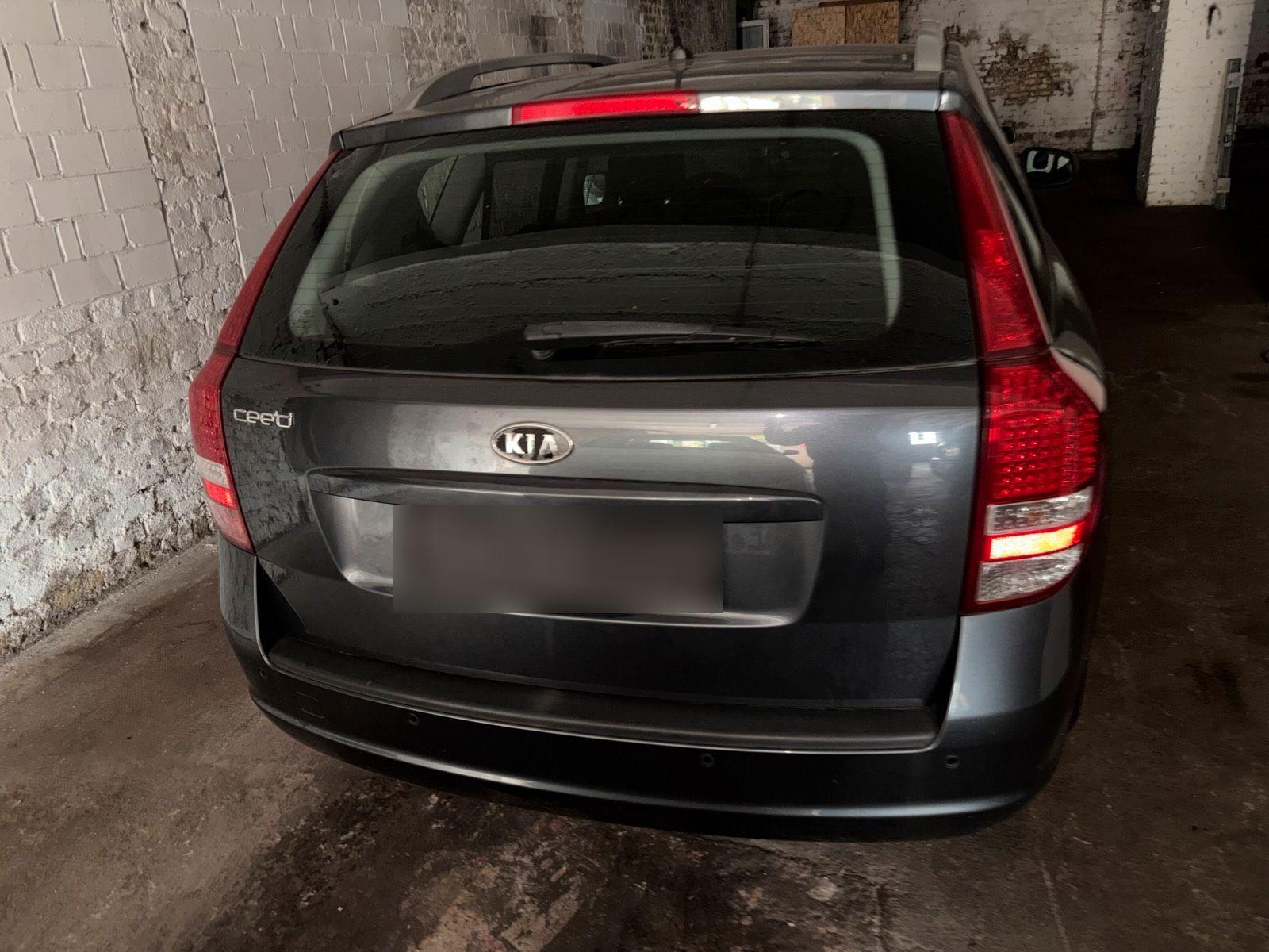 Kia cee'd 2011 — engine