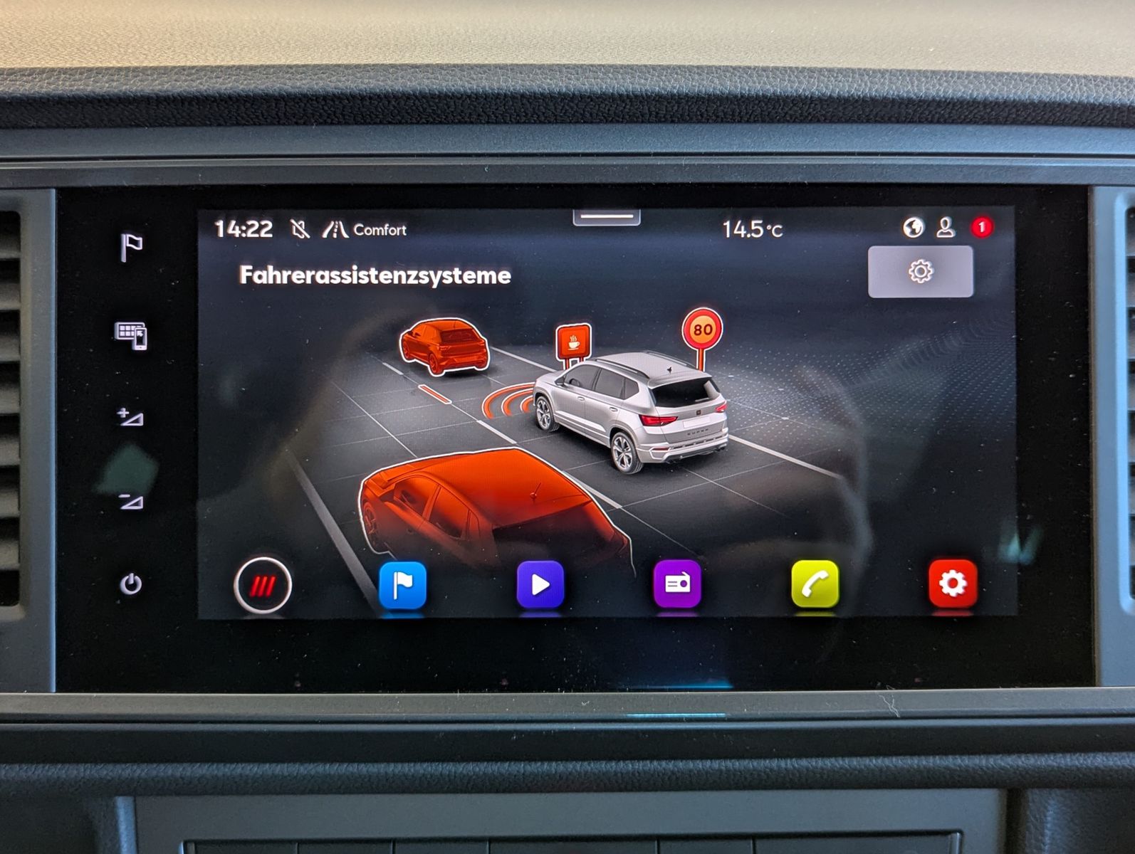 Fahrzeugabbildung CUPRA Ateca 1.5 TSI DSG Pano Memory ACC AHK-Vorb. 19"