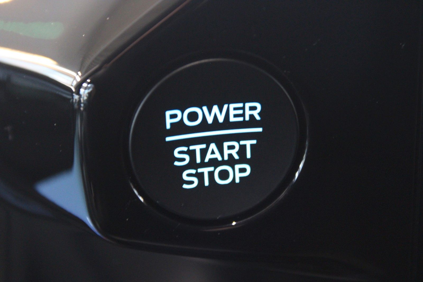 Fahrzeugabbildung Ford NUGGET L1 Active MARKISE + Aufstelldach SOFORT