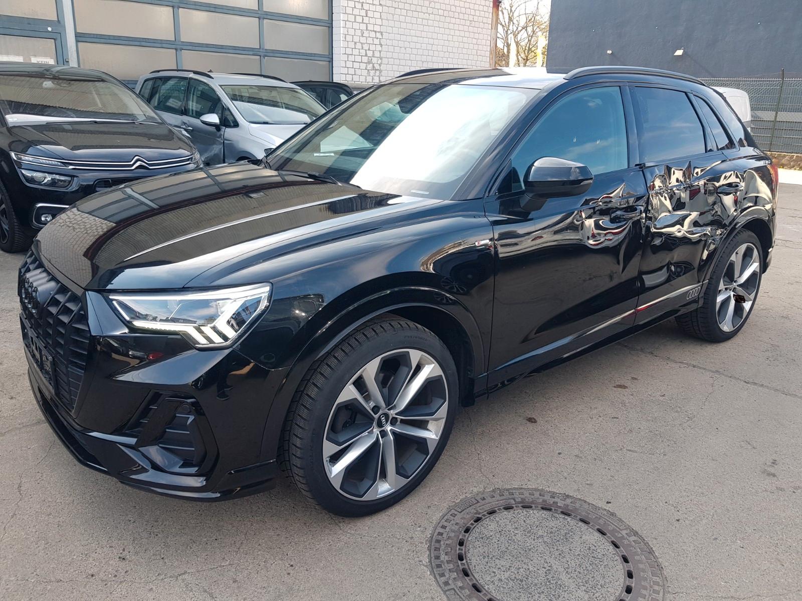 Audi Q3 SUV 35 TFSI S line / virtual cockpit