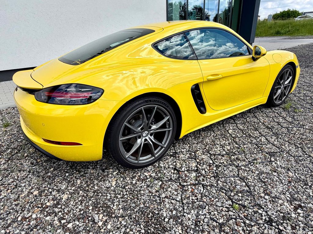 Image of Porsche Cayman