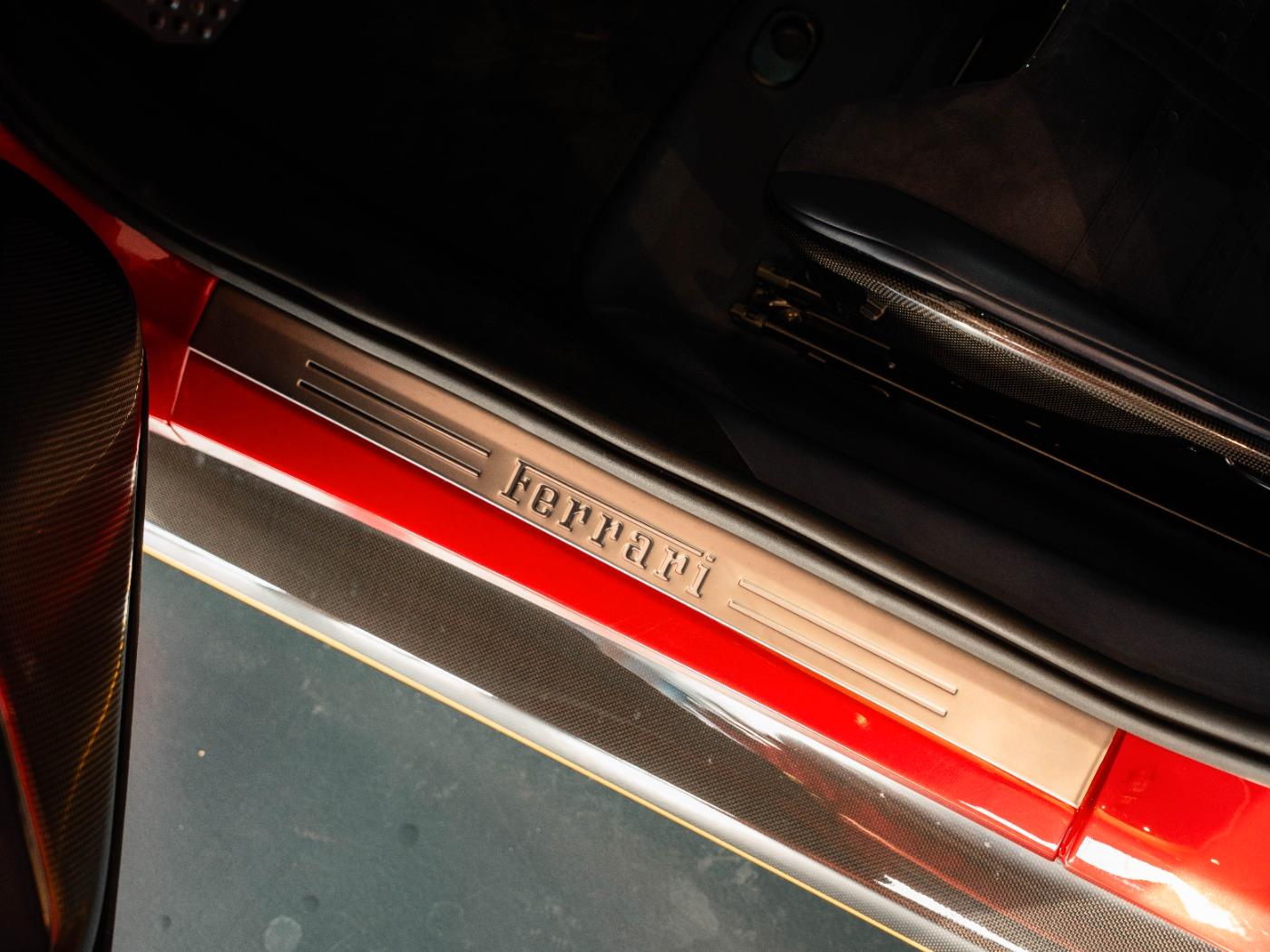Ferrari 12Cilindri Panoramadach*Lift*HiFi-Burmester