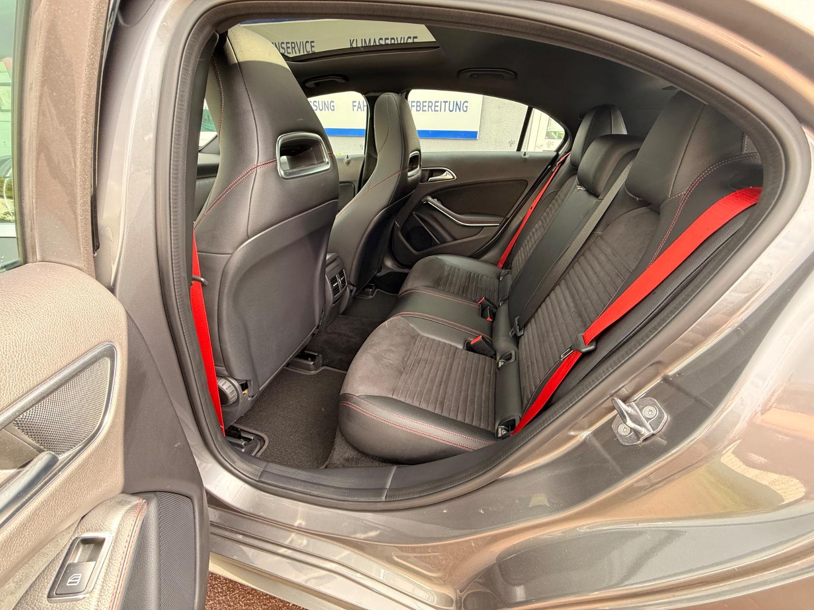 Mercedes-Benz A 250 Sport Pano,, Klima, AMG-Styling-Sport, PDC
