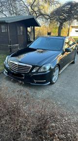 Mercedes-Benz W212 E300 AMG-Paket - Mercedes-Benz E 300: Limousine