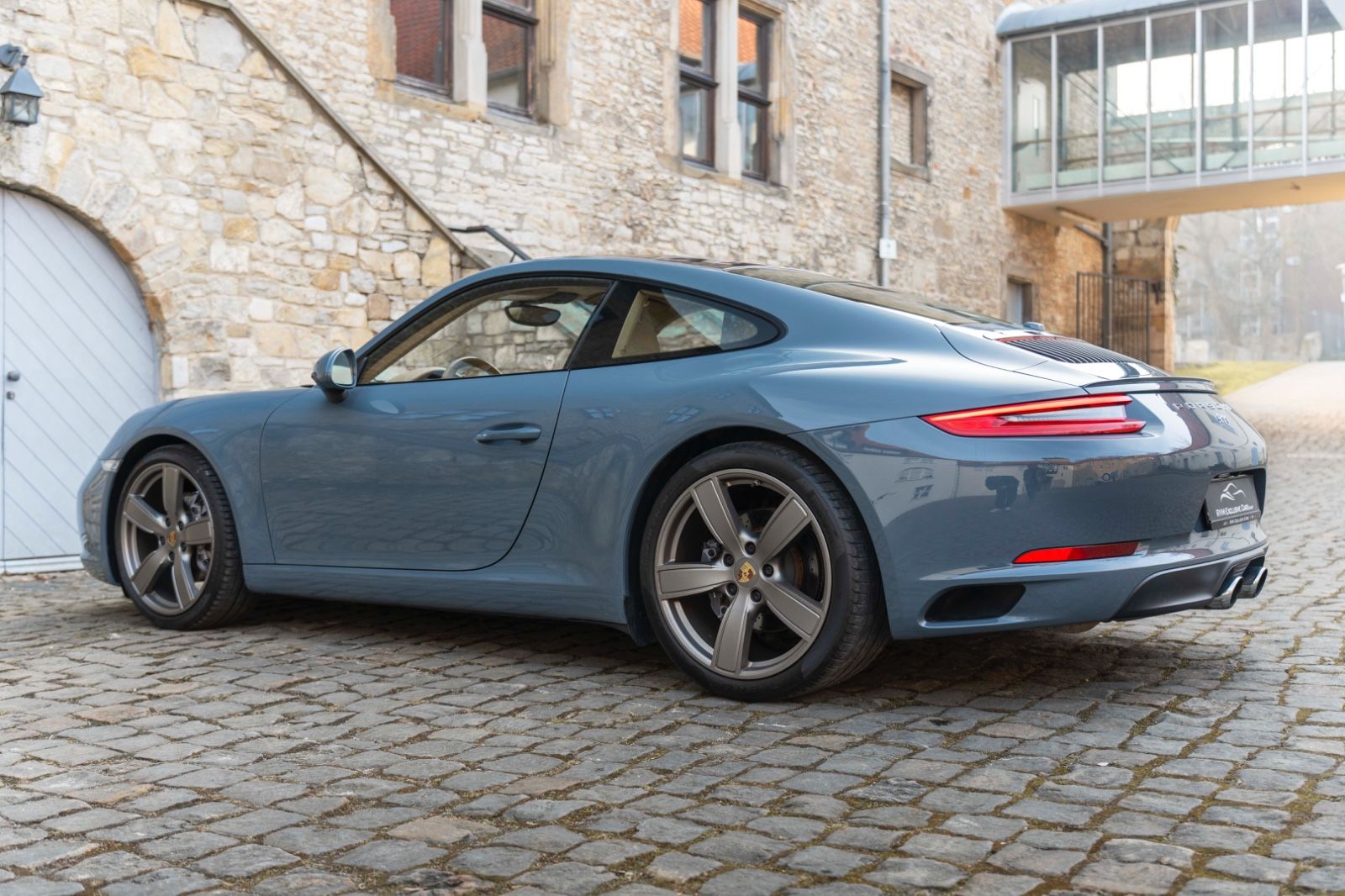 Fahrzeugabbildung Porsche 911 Carrera Coupe Sport-Chrono PASM KAM PDLS
