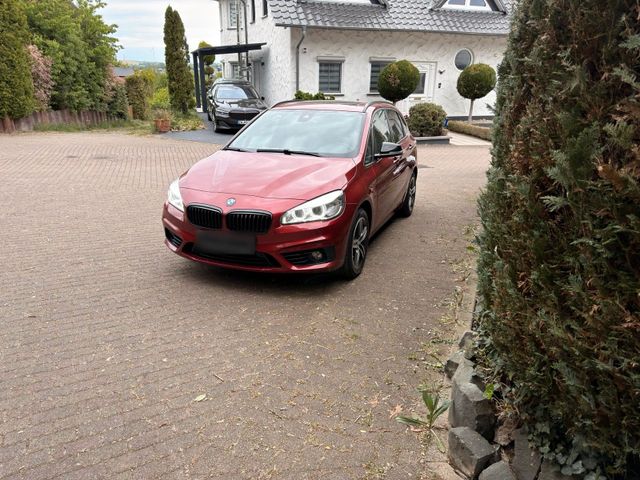 BMW 218
