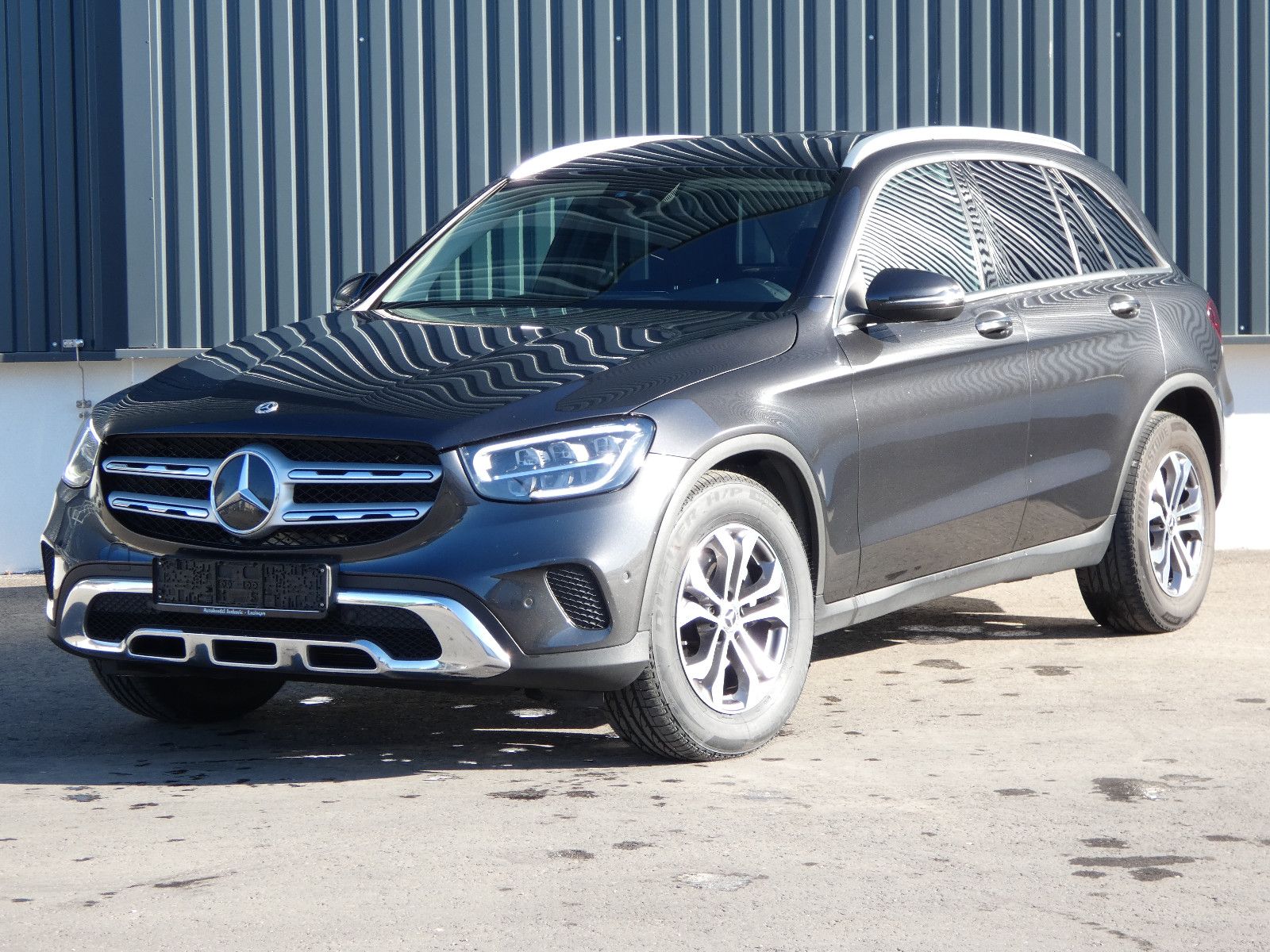 MERCEDES-BENZ GLC 200 d 4MATIC 1-Hand LED Navi AHK Kamera