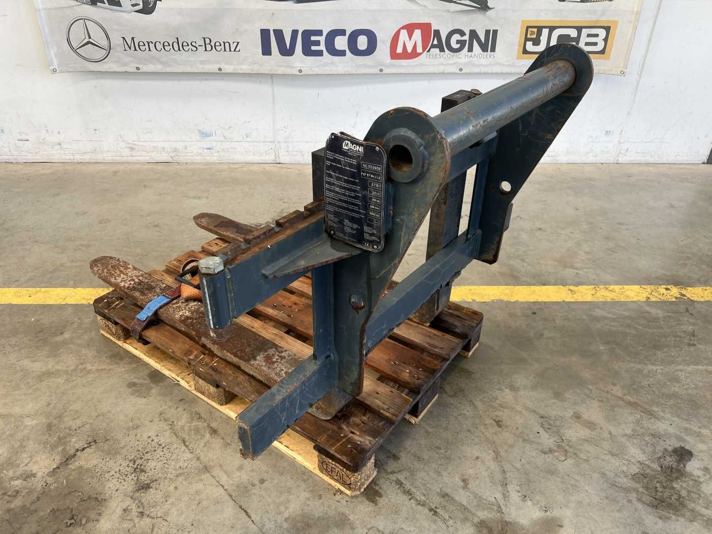 Fahrzeugabbildung Andere Magni Palettengabel / Manitou / 5.000 kg / 2017