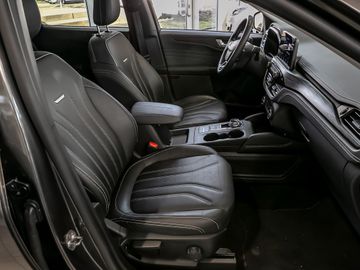 Ford Kuga 2.5 Plug-In Hybrid Vignale Stauassistent