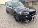 BMW X5 M50 M50d - - BMW X5 M50: Automatik