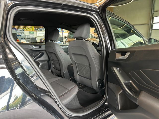 Ford Focus*ST*SpurH*Totwinkel*ACC*LED*2-Zonen*VOLL*