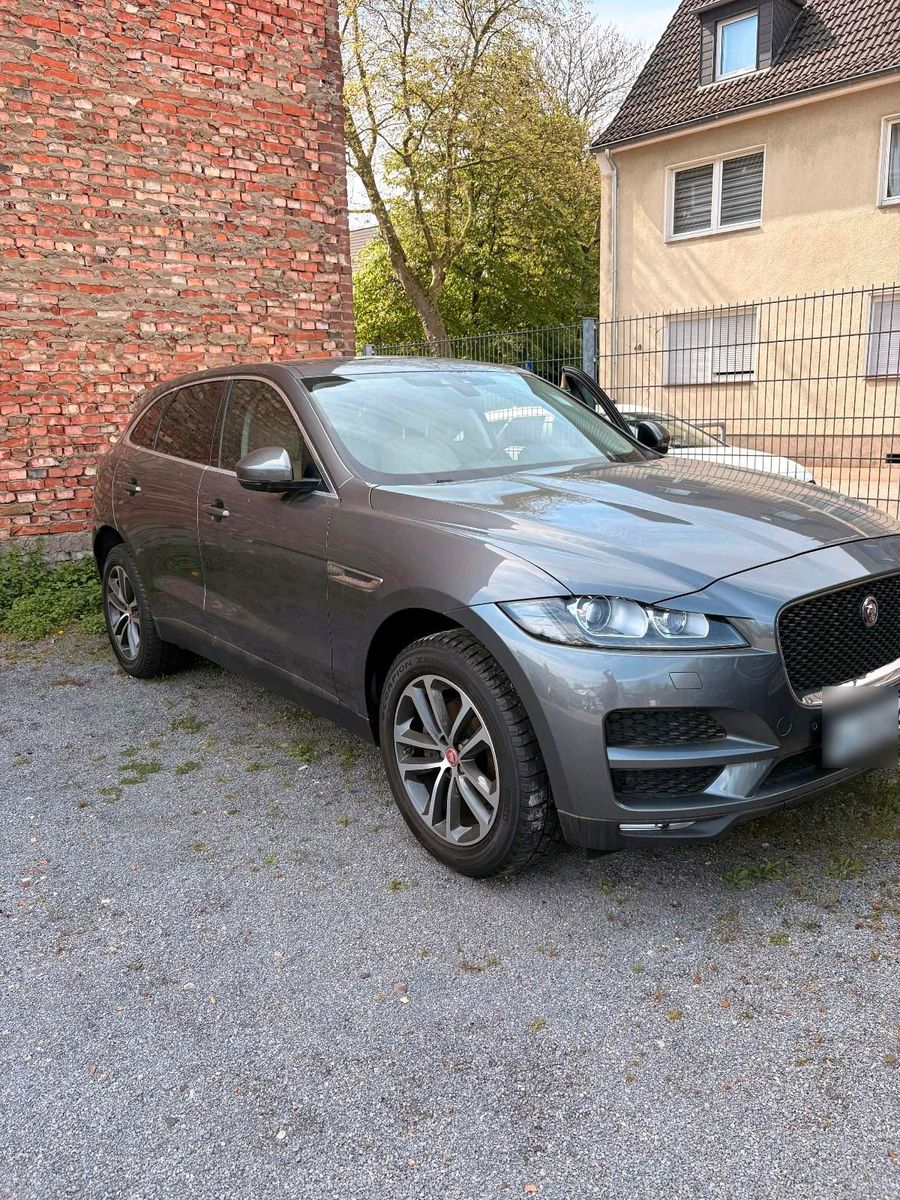 JAGUAR F-Pace