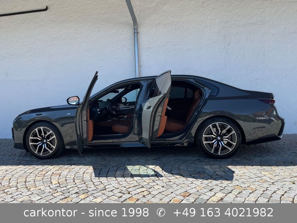 Image of BMW 740