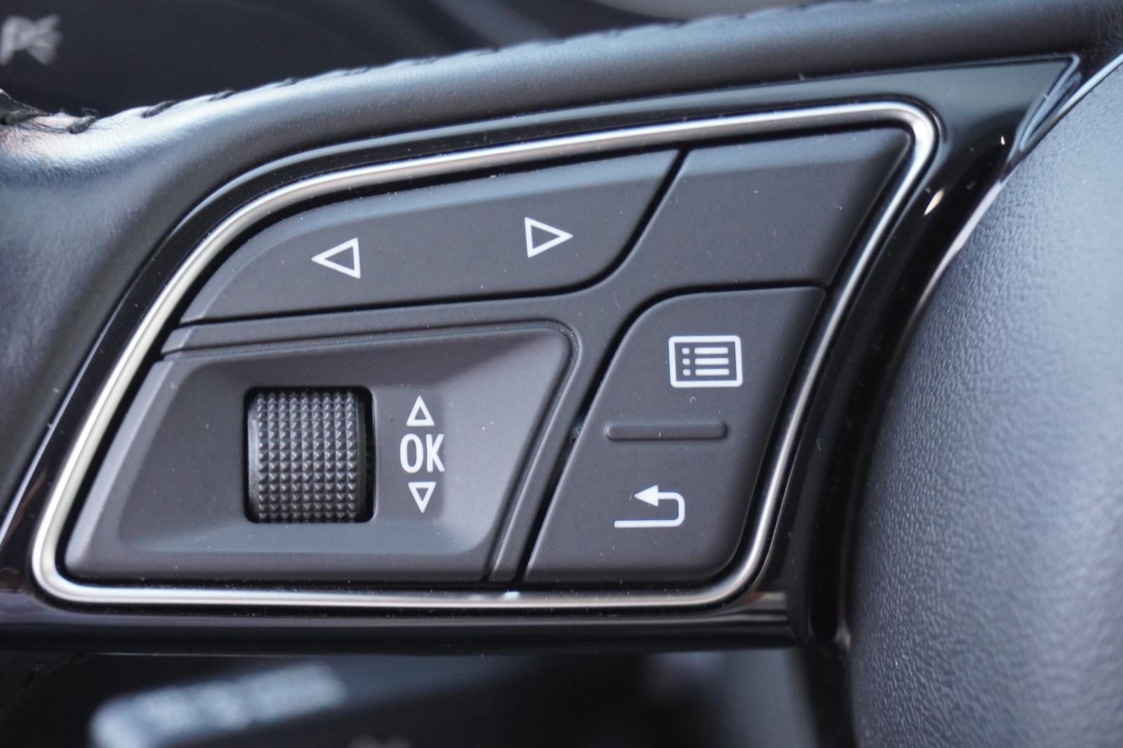 Audi Q2 35 1.5 TFSI S line LED Navi Sitzheizung AHK