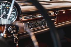 Fahrzeugabbildung Mercedes-Benz 280 SE/8 Limousine *RESTAURIERT / TOP ZUSTAND*