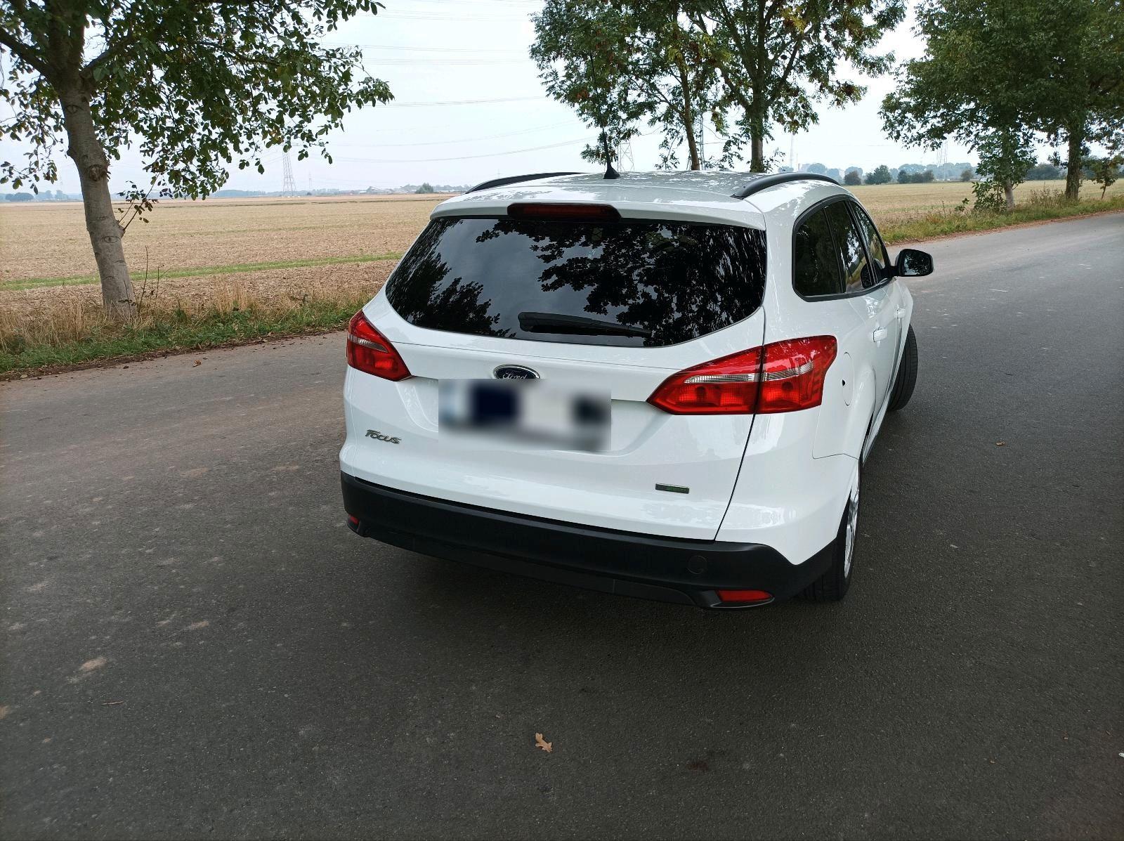 Ford Focus 2015 — engine 101 HP (74kW)
