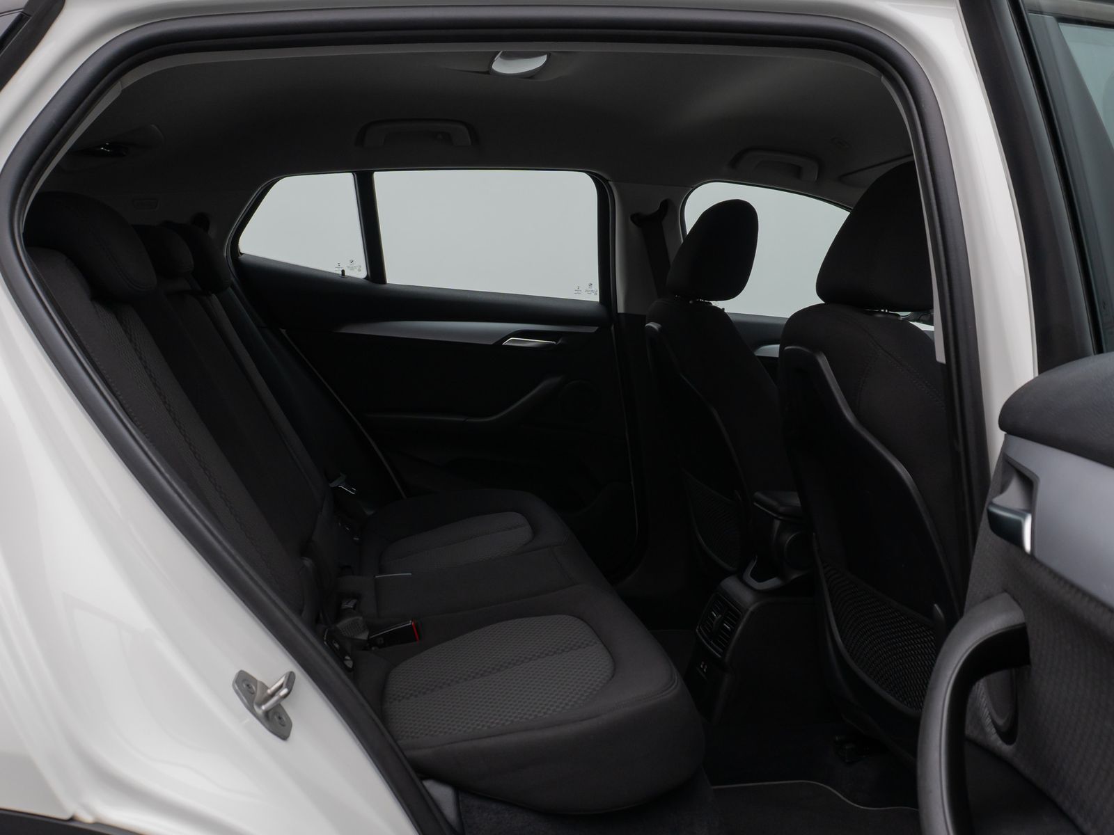 Fahrzeugabbildung BMW X2 xD25e Parkassist DAB Lordos Geschwindigkeitsr