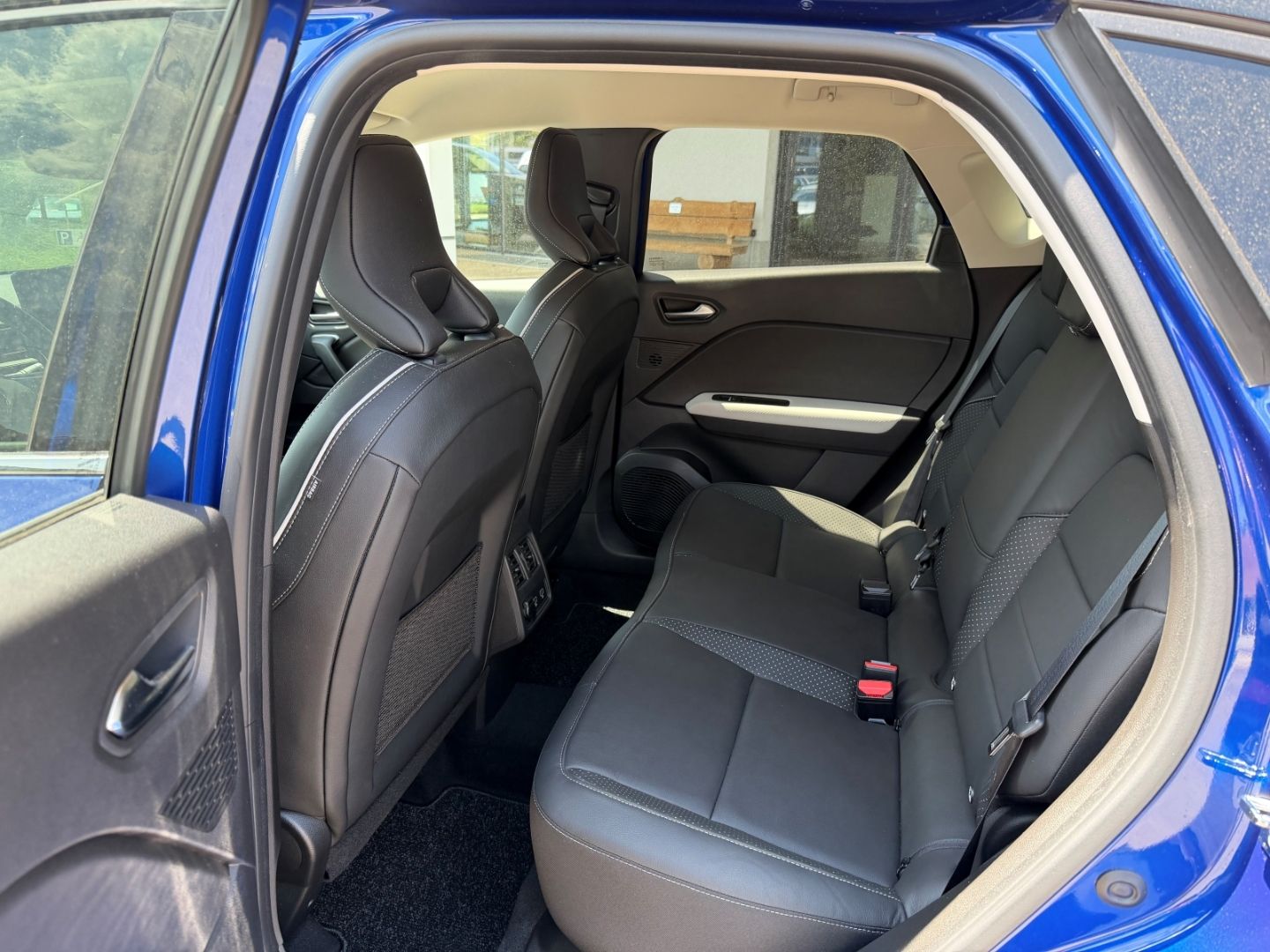 Fahrzeugabbildung Renault Captur II Edition One TCE 140 EDC Navi Leder Dig
