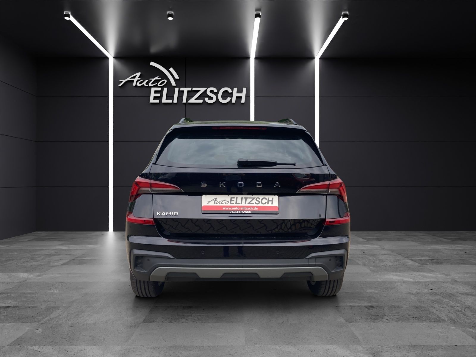 Fahrzeugabbildung SKODA Kamiq TSI Selection DSG Matrix Navi Pano AID ACC
