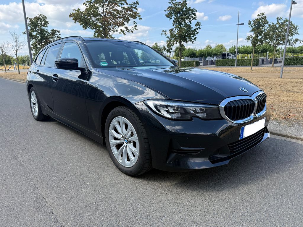 Image of BMW 320