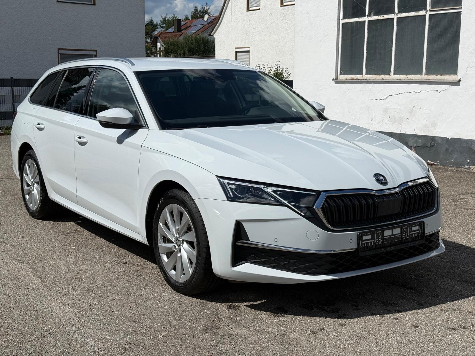Skoda Octavia Combi 1.5 DSG*LED*17" Alu*Keyless*Kamera