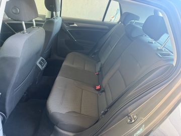 Volkswagen Golf - 9