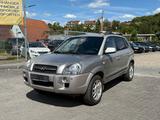 Hyundai Tucson 2.7 GLS 4WD Leder Klimaauto AHK SHZ Euro4 - Hyundai Gebrauchtwagen von 2007