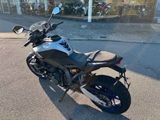 Fahrzeugabbildung Yamaha MT 09 SP Erstbesitzer! Viel Zubehör!
