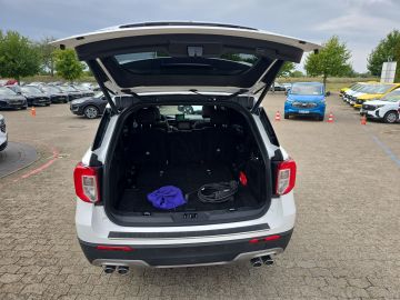 Bild 8 Ford Explorer Platinum PHEV 4x4 3.0 El. Panodach Navi