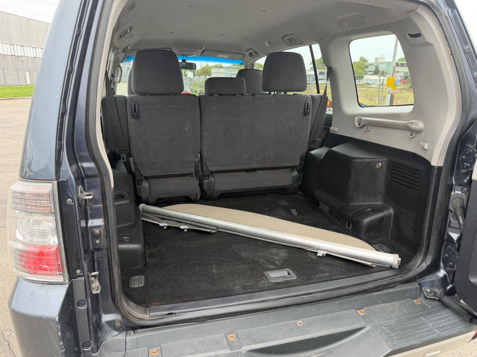 MITSUBISHI PAJERO 3.2 DI-D 160CH - INVITE - BVM - ATTELAGE - CT NEUF - HISTORIQUE ENTRETIEN COMPLET - 1ERE MAIN