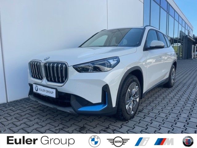 BMW iX1 xDrive 30 AD El. Panodach Navi Digitales Coc