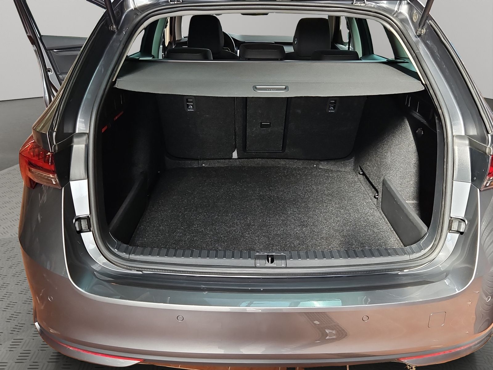Skoda Octavia Combi 2.0 TDI DSG Selection -FACELIFT- L foto 15