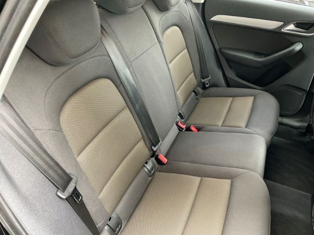 Fahrzeugabbildung Audi Q3 2.0 TDI AHK, Navi, Xenon, Tempomat, Sitzheizu