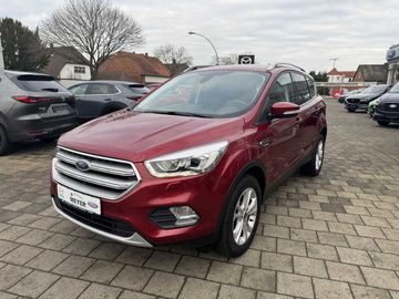 Ford Kuga 1.5 EcoBoost 2x4 Titanium Winterpaket