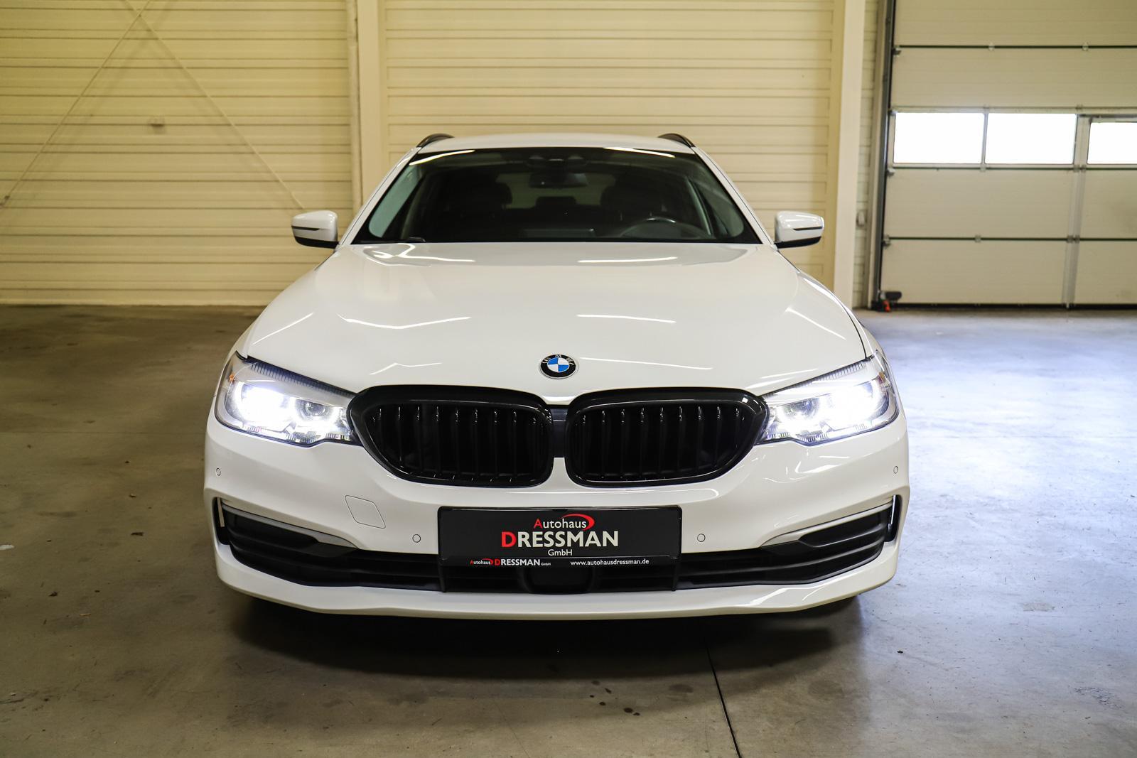 BMW 520d Touring LED KAMERA HuD AHK MEMORY LEDER