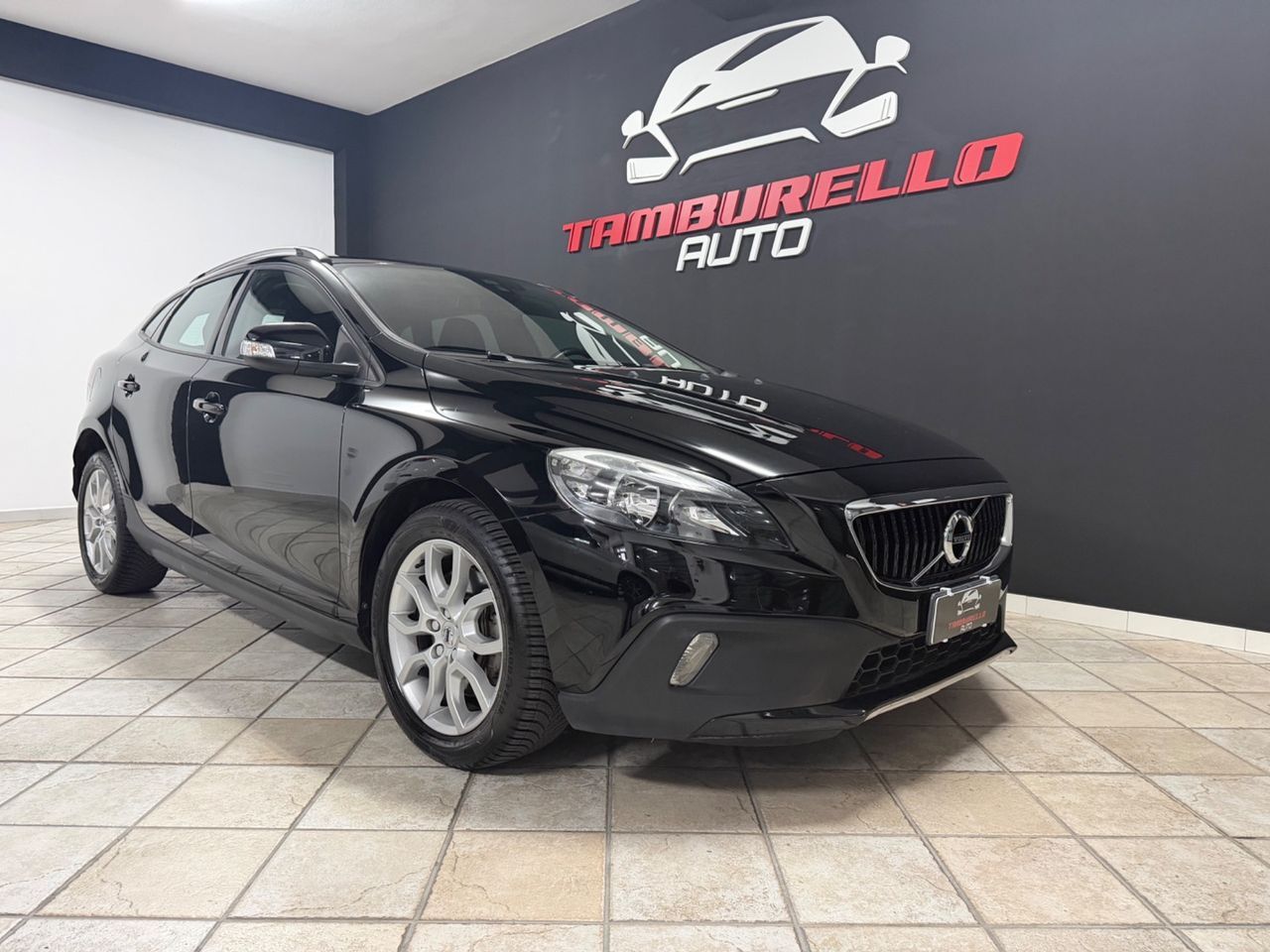 VOLVO V40 CC