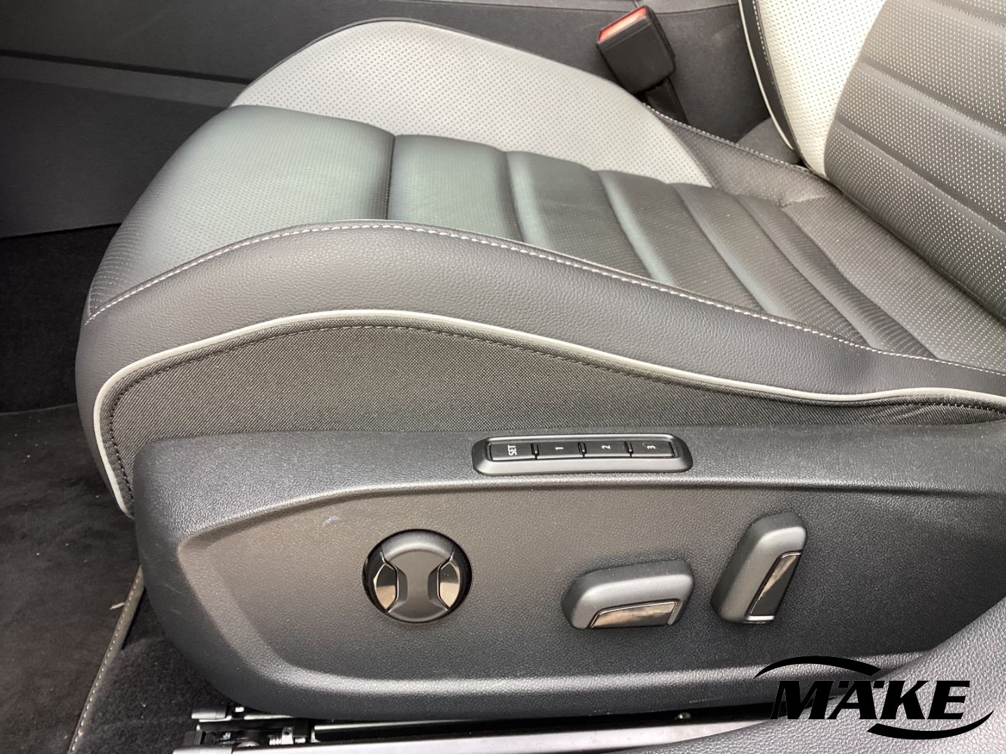 Golf GTE Hybrid DSG BLACK STYLE DCC PD LEDER RFK