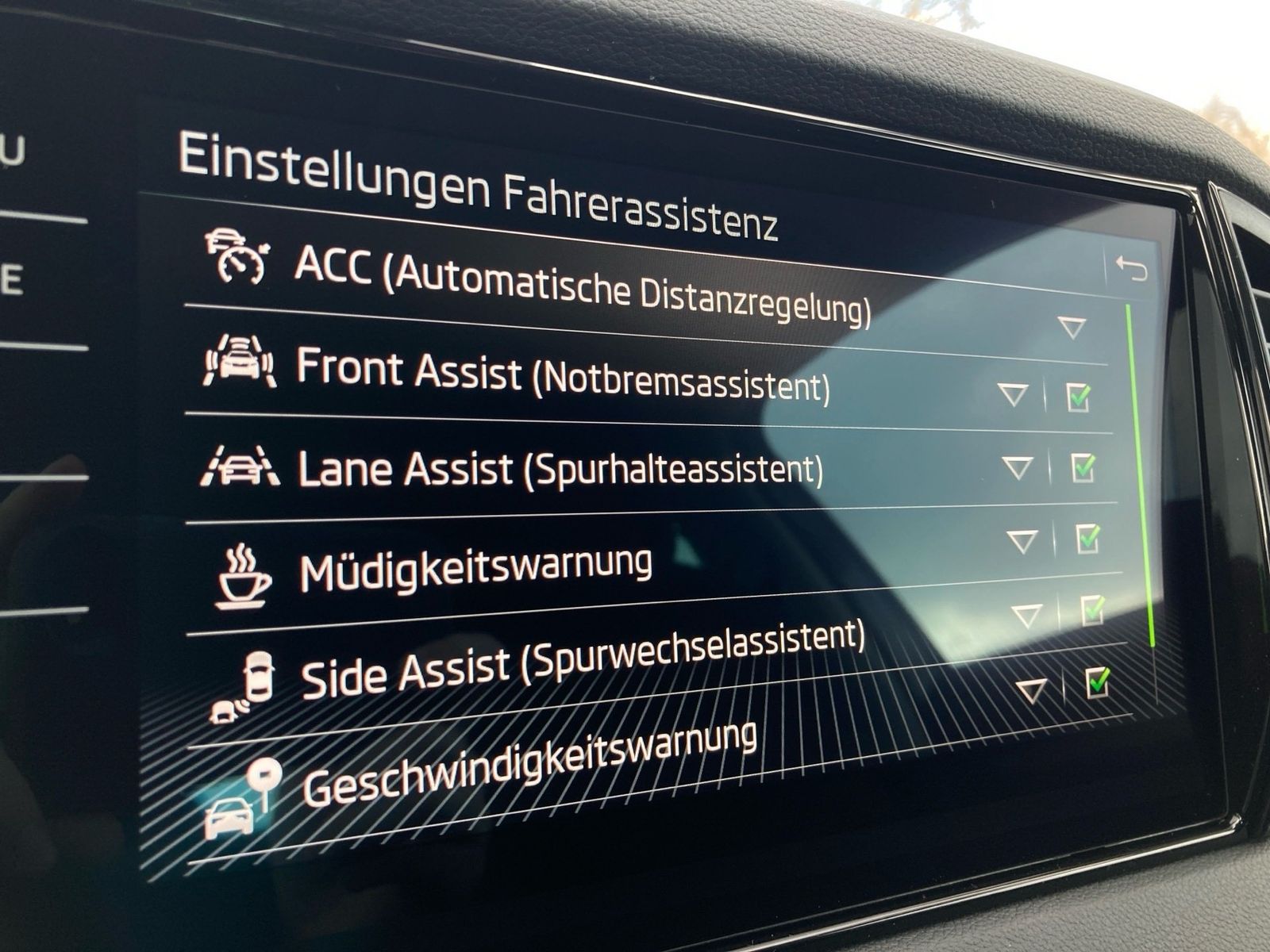 Skoda Karoq - Bild 15