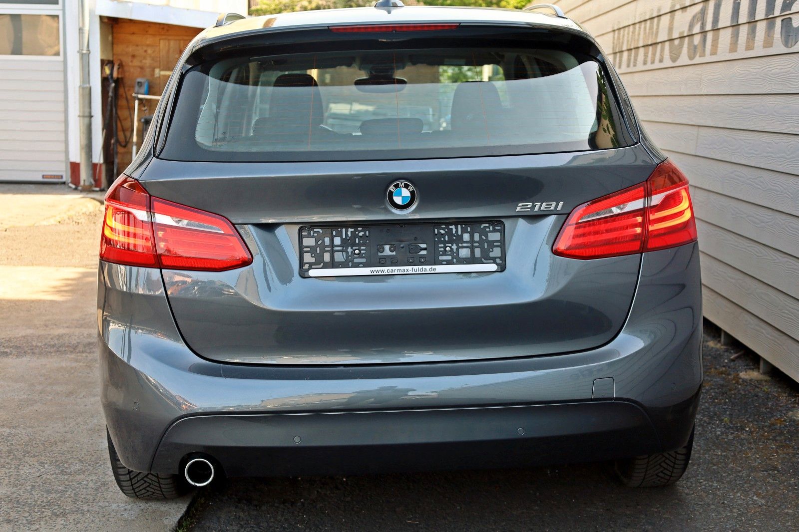 Fahrzeugabbildung BMW 218iA Advantage Active Tourer Navi,LED,SH,PDC