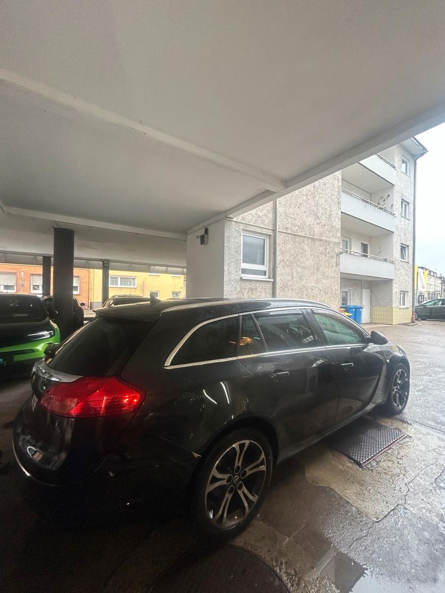 Opel Insignia 2013 — rear view