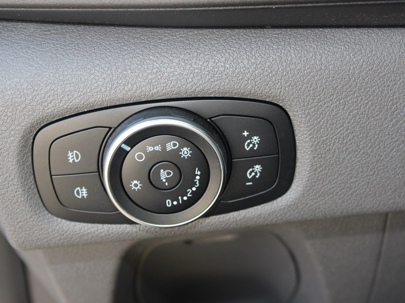 Fahrzeugabbildung Ford Transit Custom 340 L1 Trend Service-Line