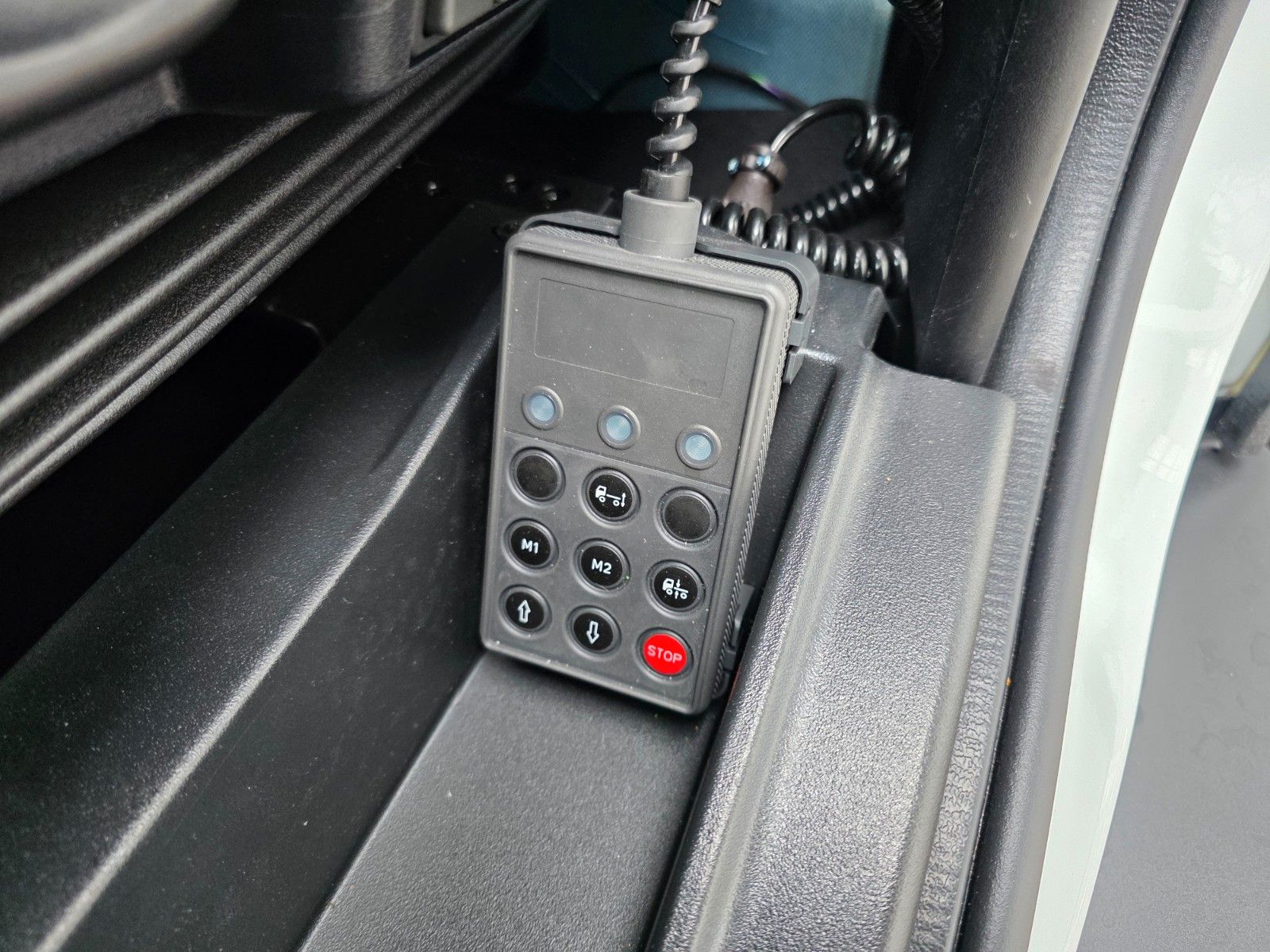 Fahrzeugabbildung Iveco Eurocargo ML75E19/P LBW 1.000kg 3 Sitze Klima