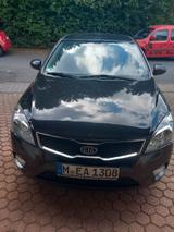 Kia cee'd / Ceed 1.4 CVVT Edition 7 Edition 7 - Kia cee'd / Ceed in Wiesbaden