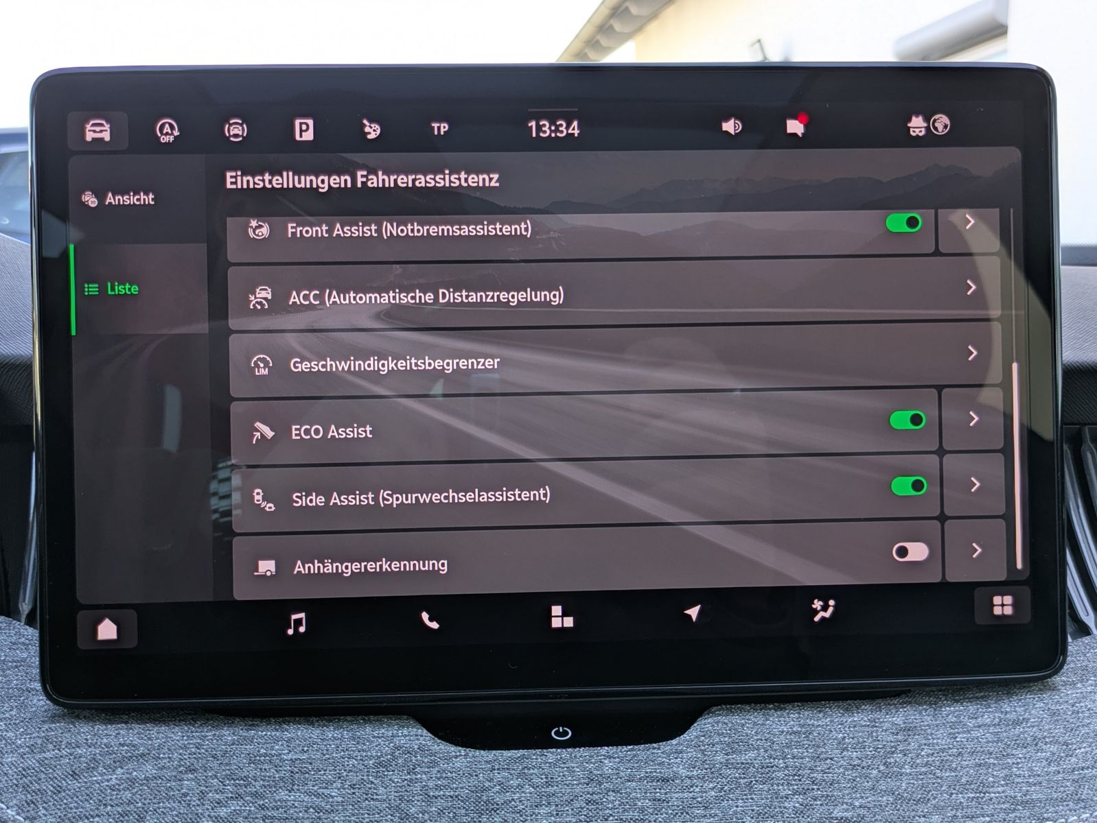 Fahrzeugabbildung SKODA Superb 2.0 TDI 4x4 Selection MATRIX*AHK*PANO*19"