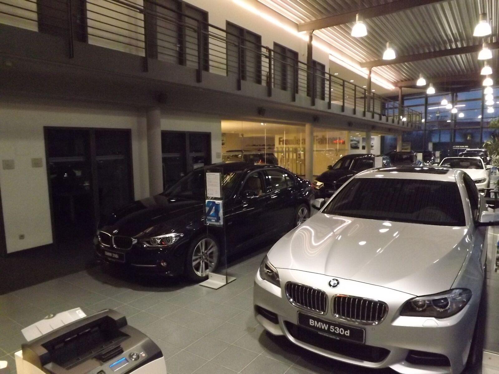 showroom-image-main