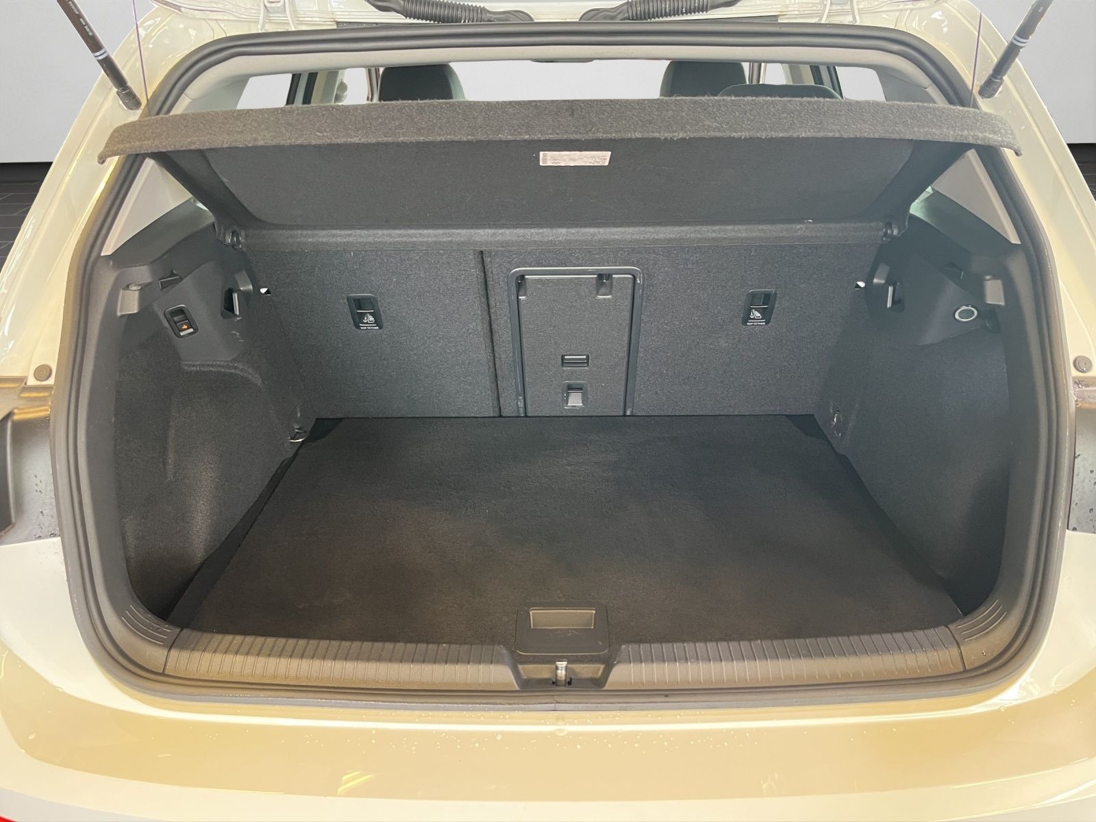 Volkswagen Golf - Bild 16