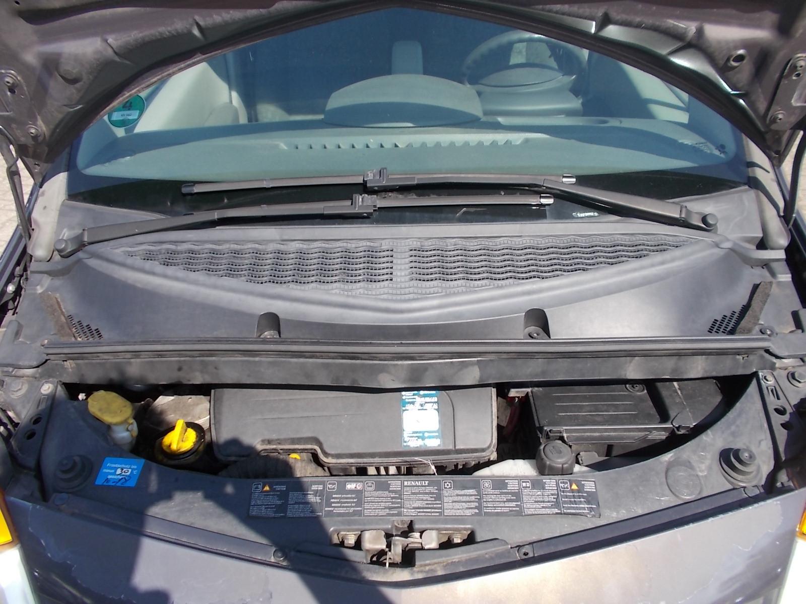 Renault Modus 2006 — photo 11