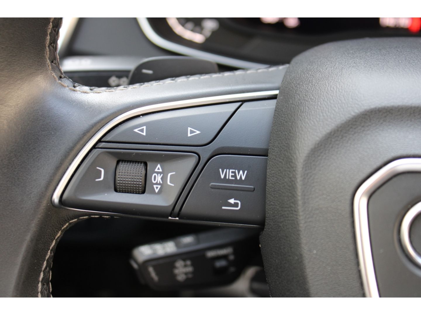AUDI SQ5 3.0TDI quattro Matrix Pano B&O StHzg 8fach A - Image 19