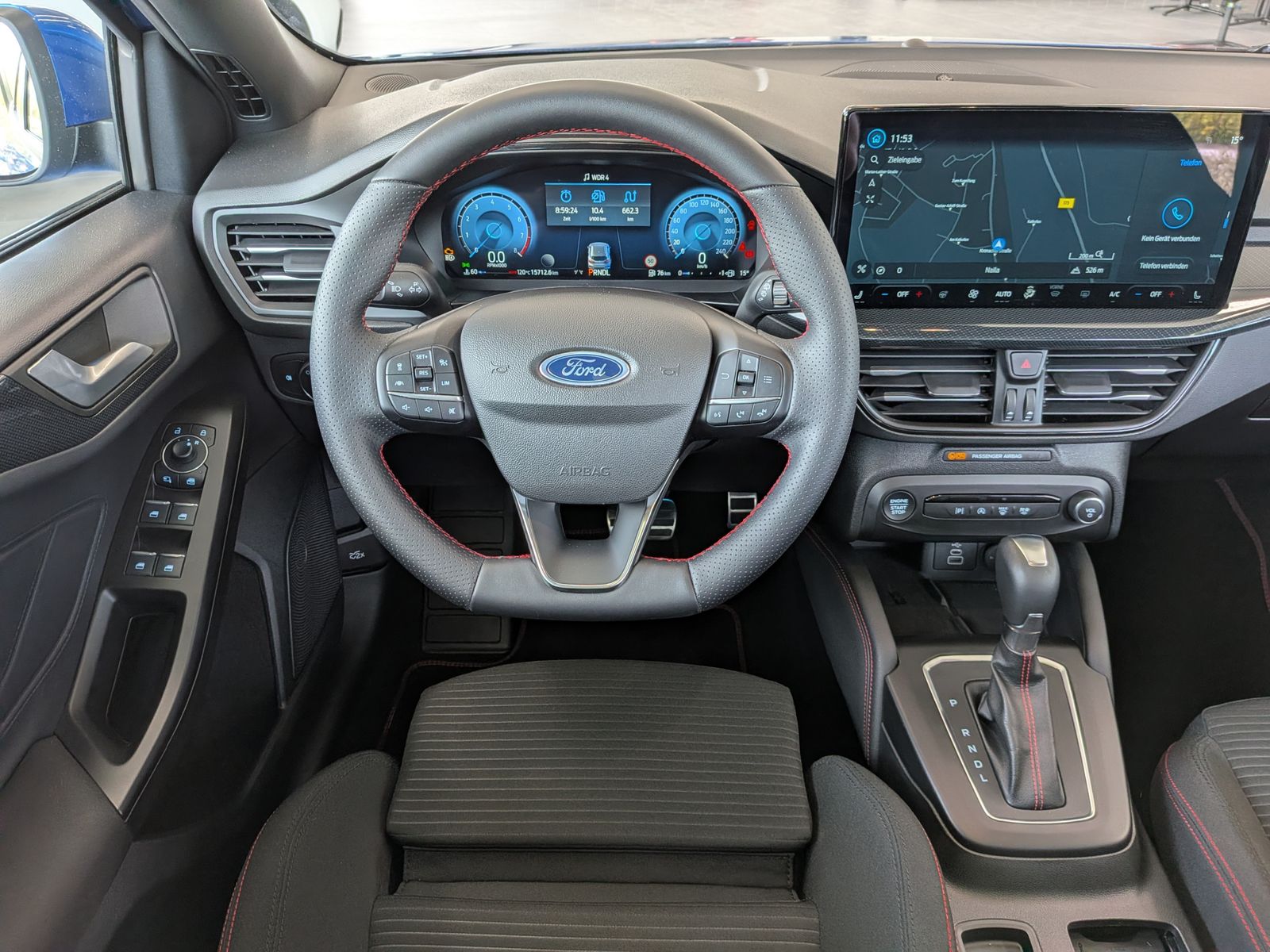 Fahrzeugabbildung Ford Focus ST-Line X Styling Matrix B&amp;O Pano 18"