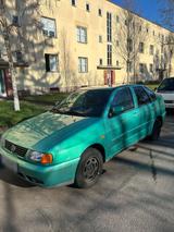 Volkswagen VW Polo Limousine zu verkaufen Top Zustand - gebrauchte VW Polo aus dem Jahr 1996